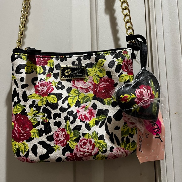 NWT Luv by Betsey Johnson Leo Red LB Double crossbody bag w/ Heart ♥️ keychain - Picture 3 of 16